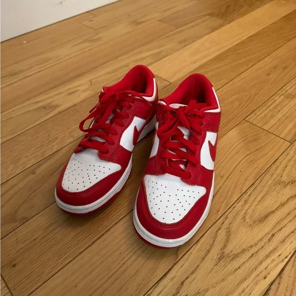 Nike Dunk White & University Red. Size 6 Men’s (7.5 Women’s) Nike Dunk Low Women main image 3